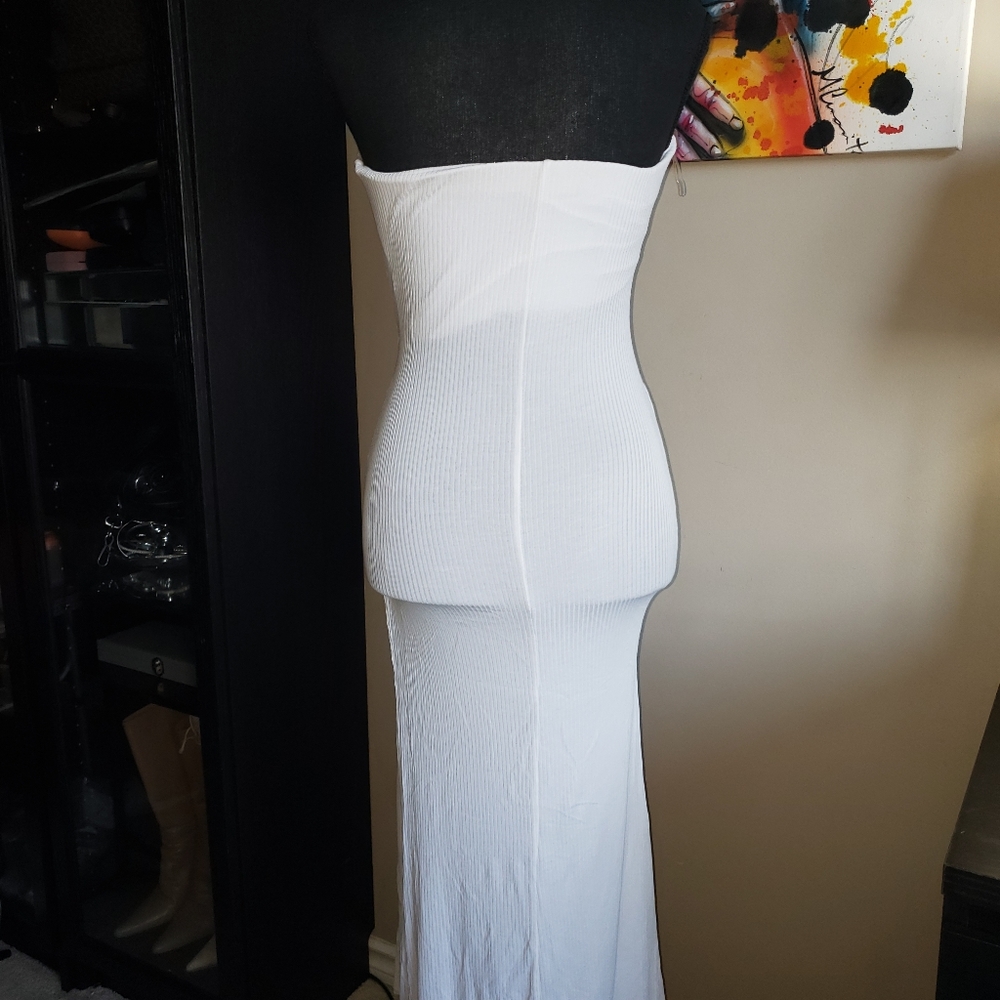 Like New Womens Size Small White Long Maxi dress Strapless - Picture 2 of 4